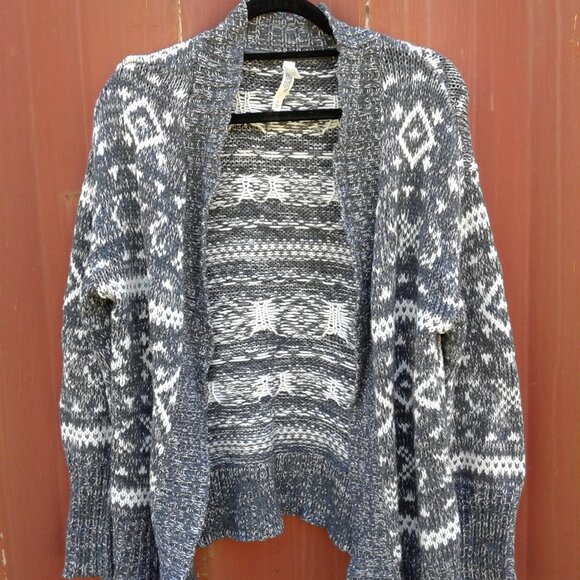 $5/25 Aeropostale Cardigan Sweater PS - Picture 1 of 7